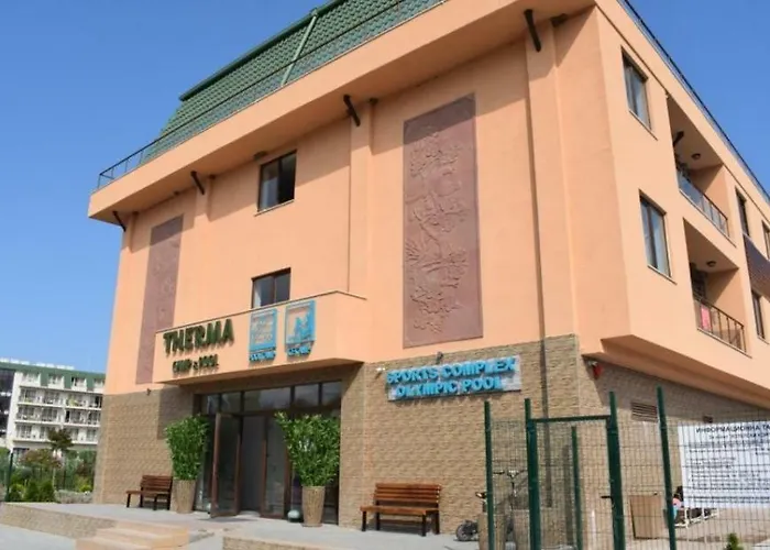 Camp And Pool Hotel *