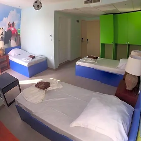 Hotel Camp And Pool *