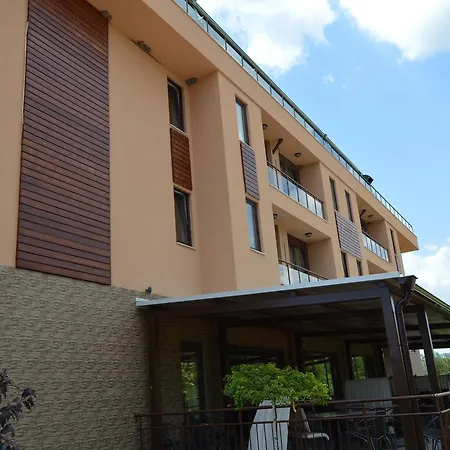 Camp And Pool Kranevo