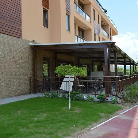 Camp And Pool Kranevo