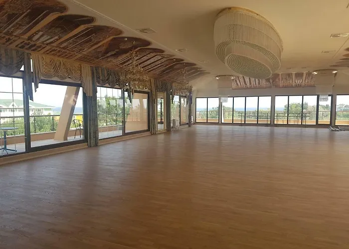 Hotel Camp And Pool *